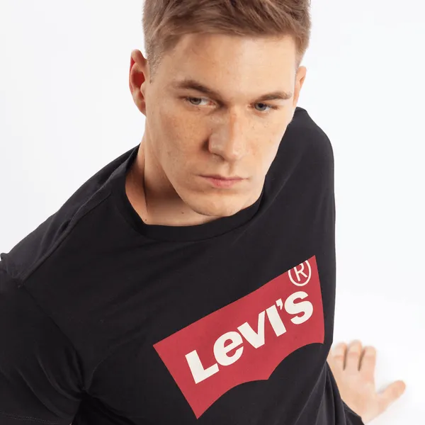 Koszulka Levi&#039;s GRAPHIC SETIN NECK 0137 BLACK (17783-0137)